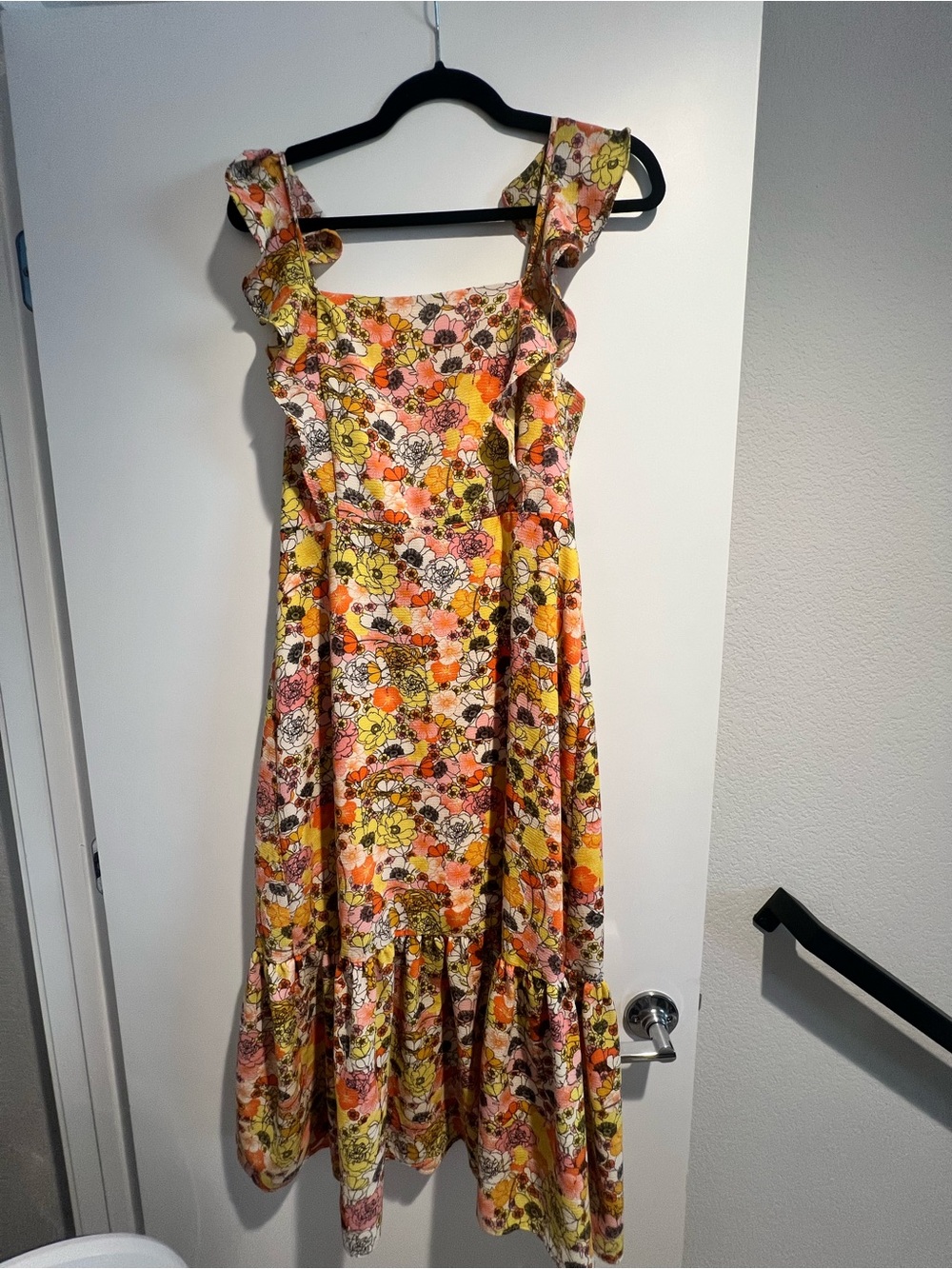 BCBGeneration Floral Dress Size: small